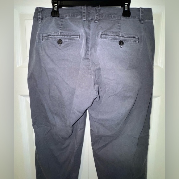 Vince women’s Gray Chino Pants. Size 4. GUC - Picture 5 of 11